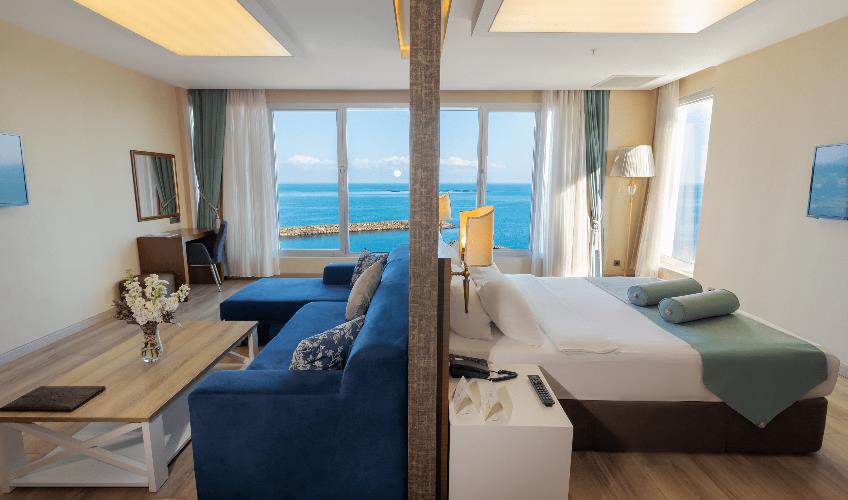 En fazla 3 yetişkin veya 2 yetişkin + 1 çocuk.