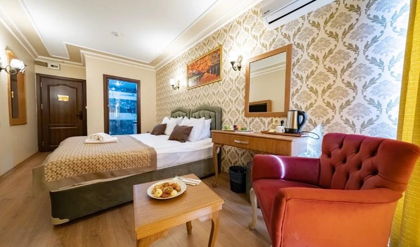 En fazla 2 yetişkin.