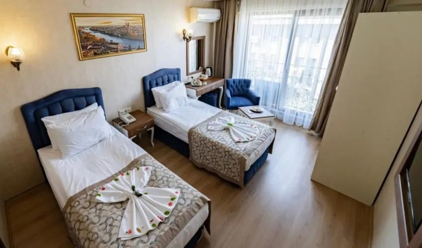 En fazla 2 yetişkin.