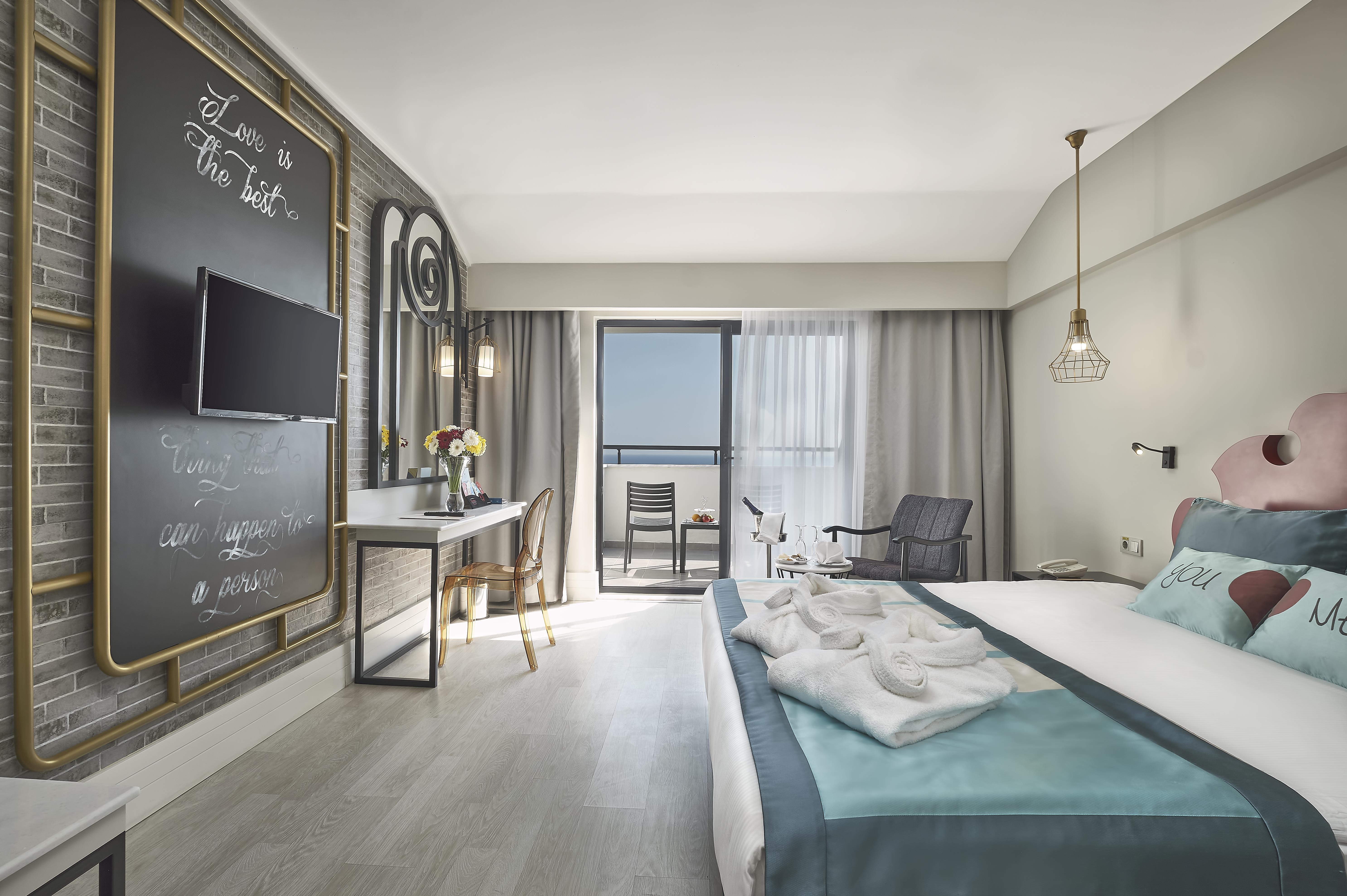 En fazla 2 yetişkin.