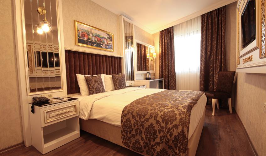 En fazla 2 yetişkin + 1 çocuk veya 1 yetişkin + 1 çocuk.