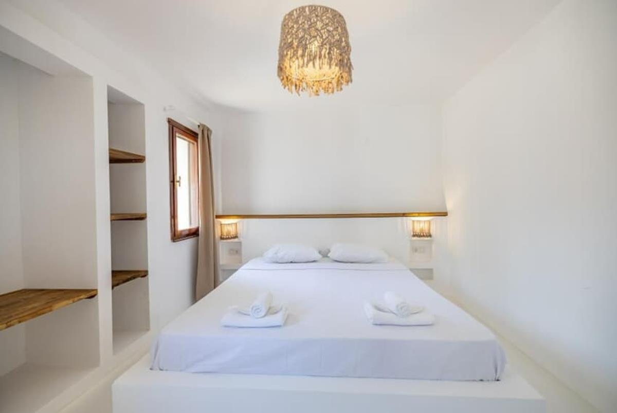 En az 2 yetişkin, En fazla 2 yetişkin + 2 çocuk.