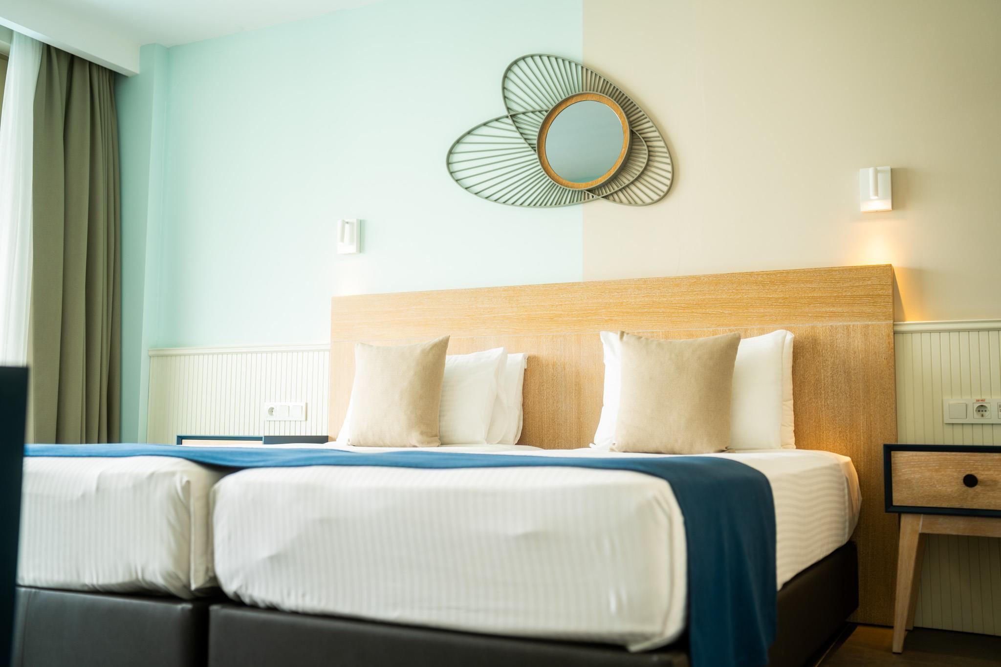 En az 2 yetişkin, En fazla 5 yetişkin veya 4 yetişkin + 1 çocuk.