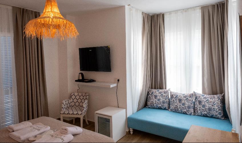 En fazla 2 yetişkin.