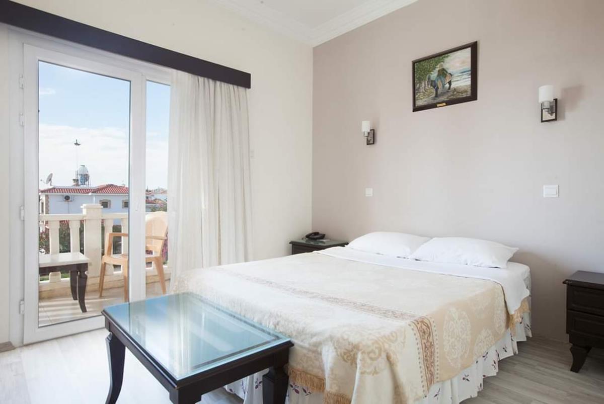 En fazla 2 yetişkin + 1 çocuk veya 1 yetişkin + 1 çocuk.