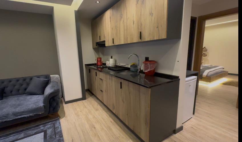 En fazla 2 yetişkin + 2 çocuk + 1 bebek (0-2 yaş) veya 1 yetişkin + 2 çocuk + 1 bebek (0-2 yaş).