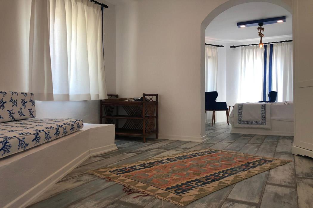 En az 2 yetişkin, En fazla 3 yetişkin veya 2 yetişkin + 1 çocuk.