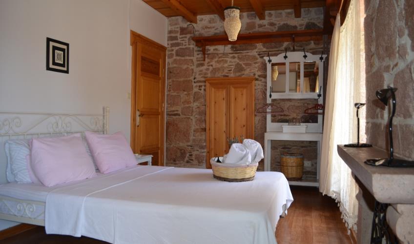 En fazla 2 yetişkin.