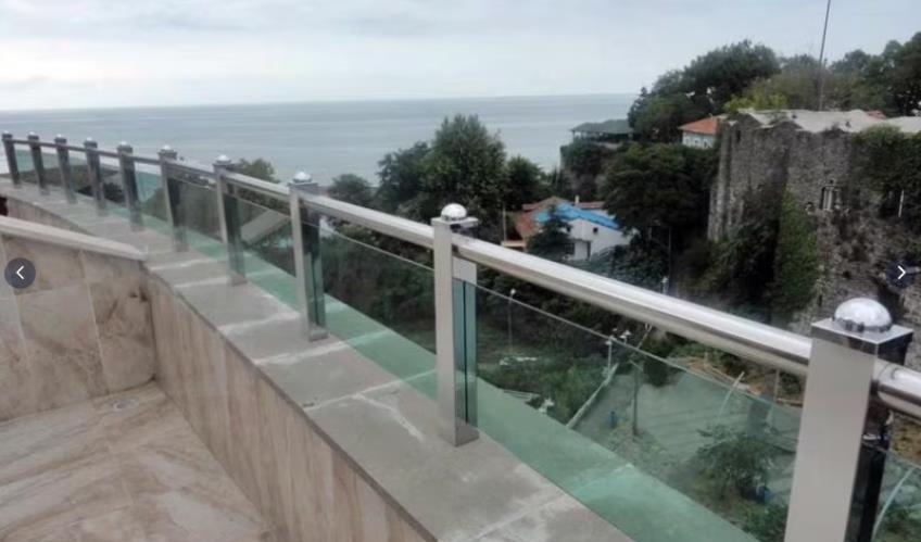 En fazla 2 yetişkin.