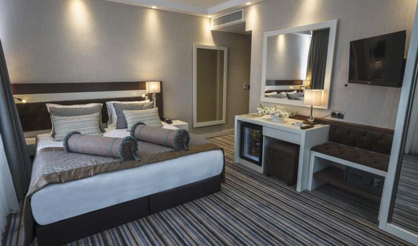 En fazla 2 yetişkin.