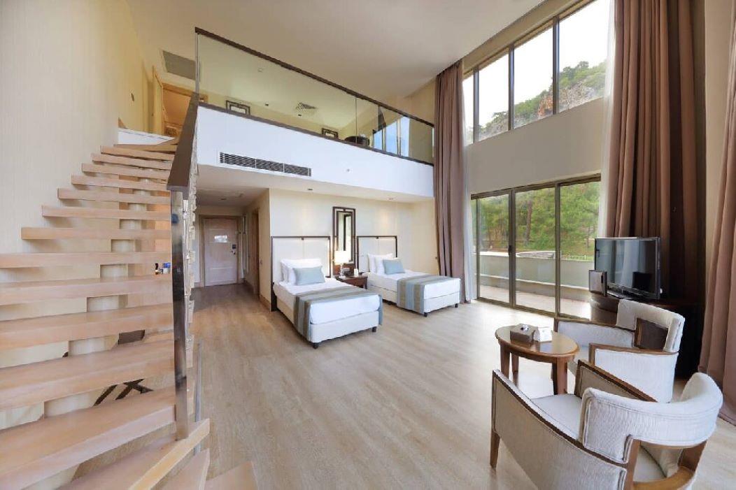 En az 2 yetişkin, En fazla 4 yetişkin + 1 çocuk veya 3 yetişkin + 2 çocuk.