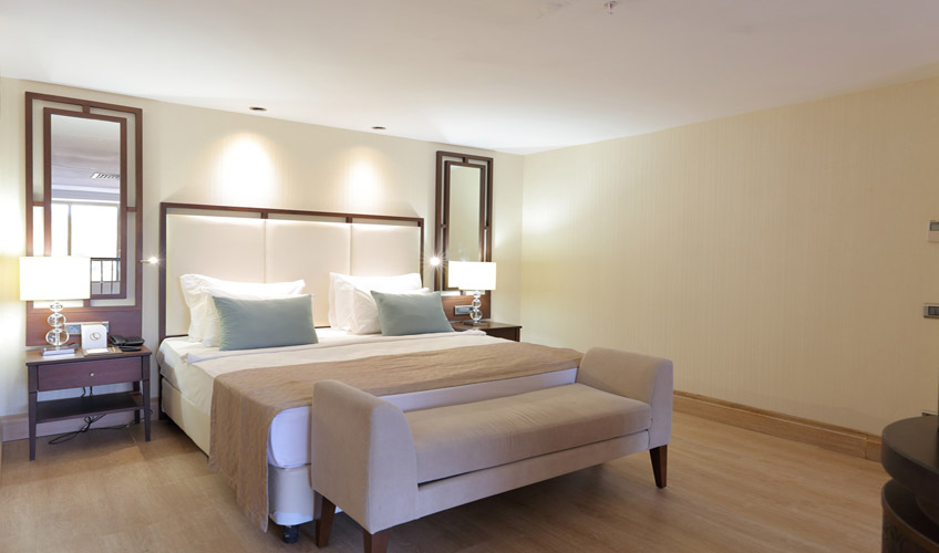 En az 2 yetişkin, En fazla 4 yetişkin + 1 çocuk veya 3 yetişkin + 2 çocuk.