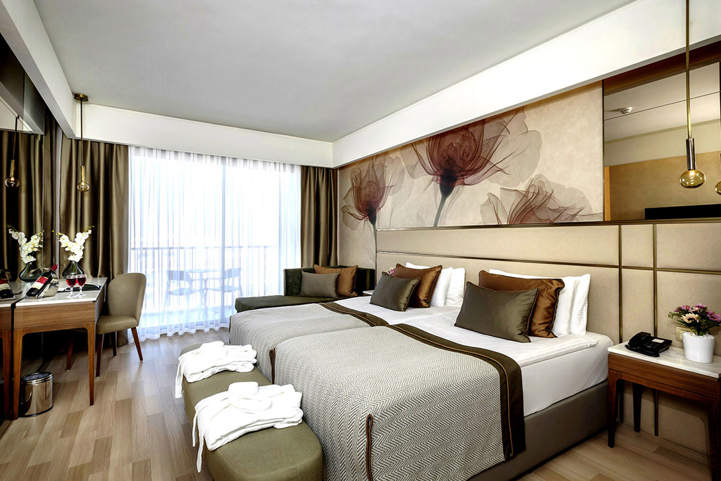 En fazla 3 yetişkin veya 2 yetişkin + 2 çocuk.