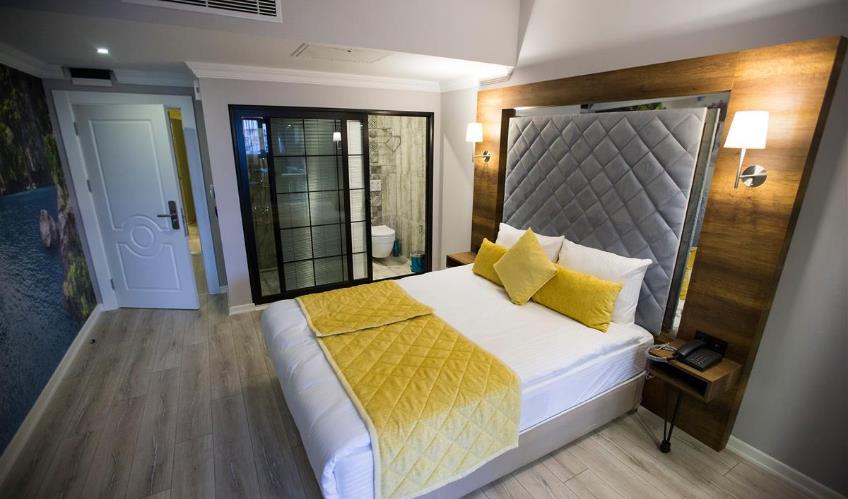 En az 2 yetişkin, En fazla 4 yetişkin + 1 bebek (0-2 yaş) veya 3 yetişkin + 1 çocuk + 1 bebek (0-2 yaş).