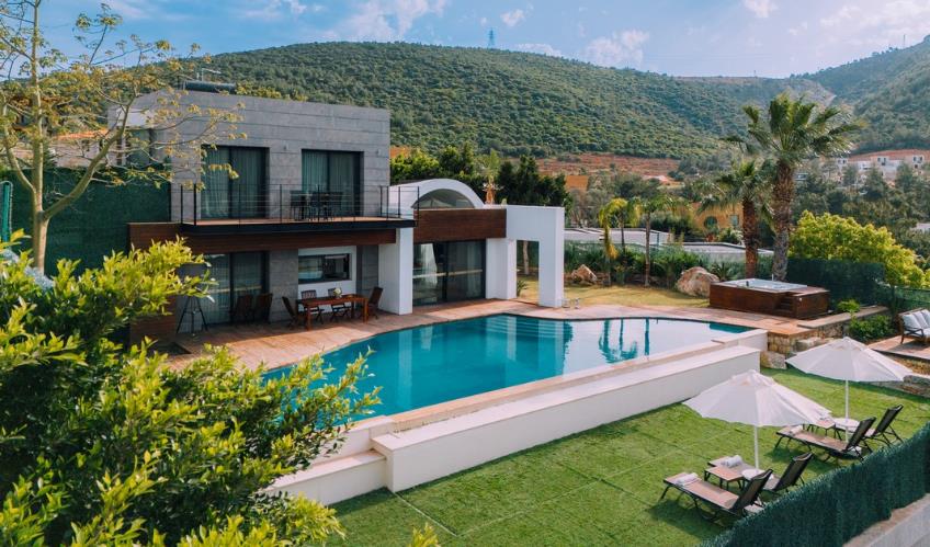 En fazla 4 yetişkin.