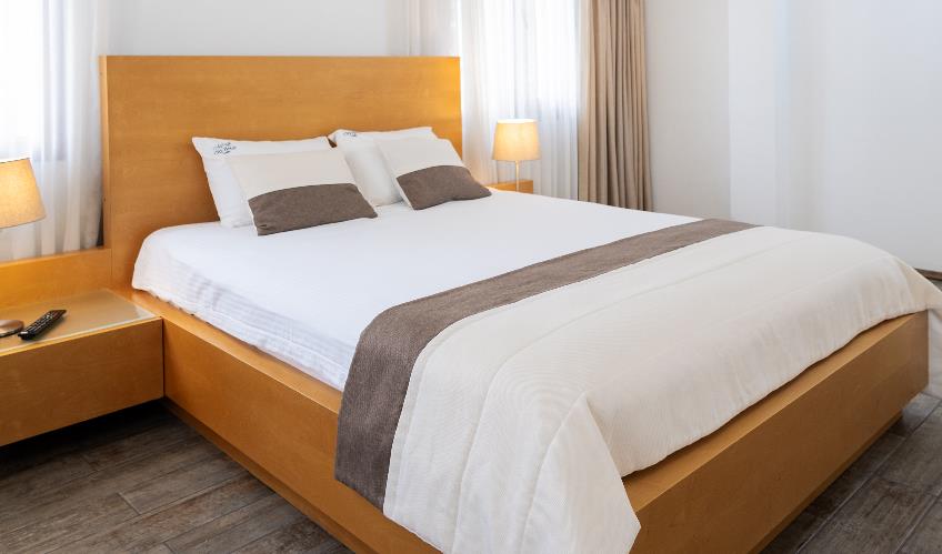 En fazla 2 yetişkin.