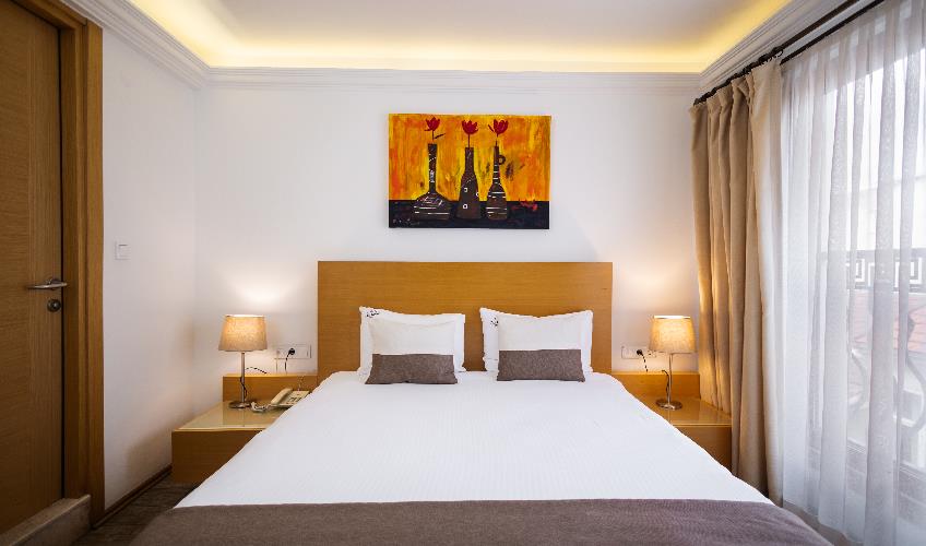 En fazla 2 yetişkin.