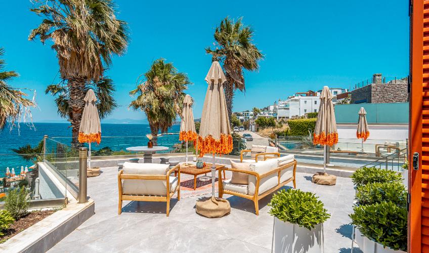 En fazla 2 yetişkin.