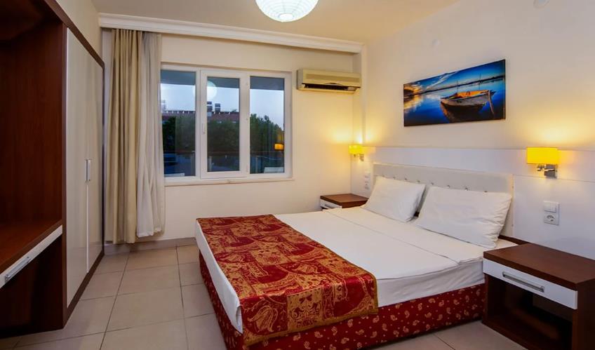 En fazla 2 yetişkin.