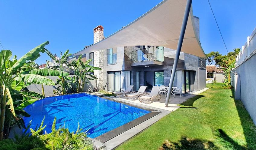 En fazla 4 yetişkin + 2 çocuk + 1 bebek (0-2 yaş) veya 3 yetişkin + 2 çocuk + 1 bebek (0-2 yaş).