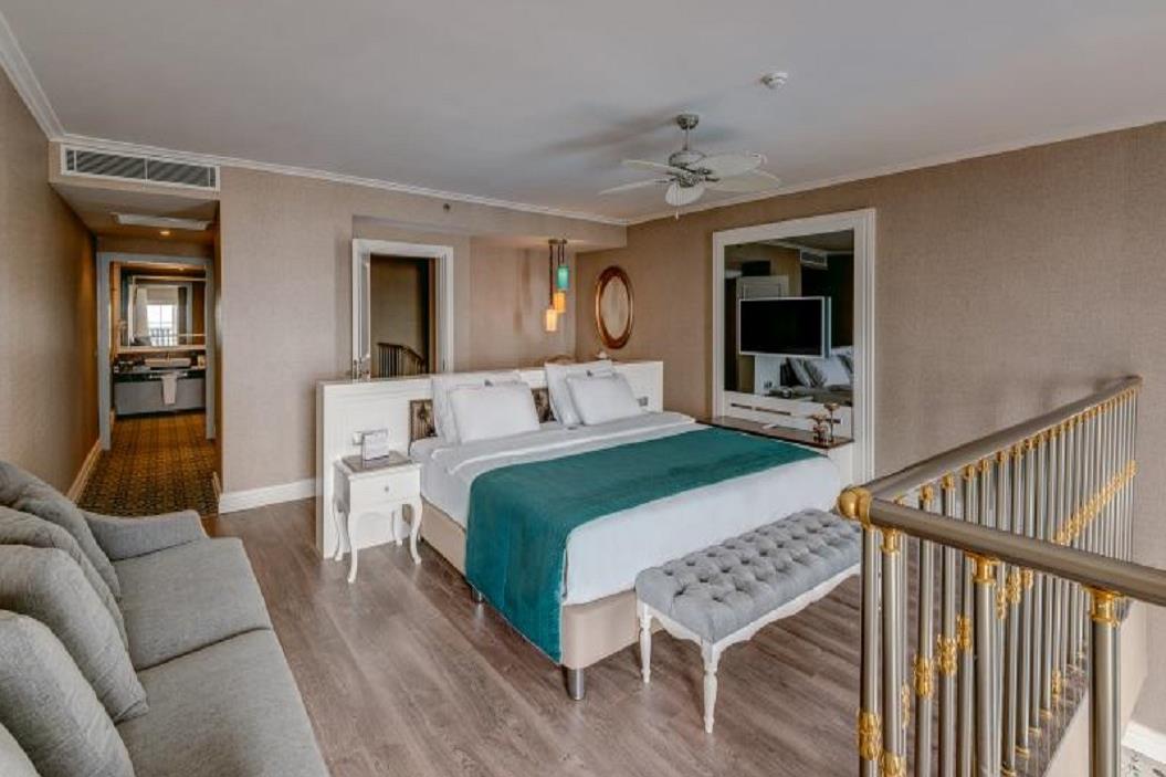 En az 2 yetişkin, En fazla 4 yetişkin.