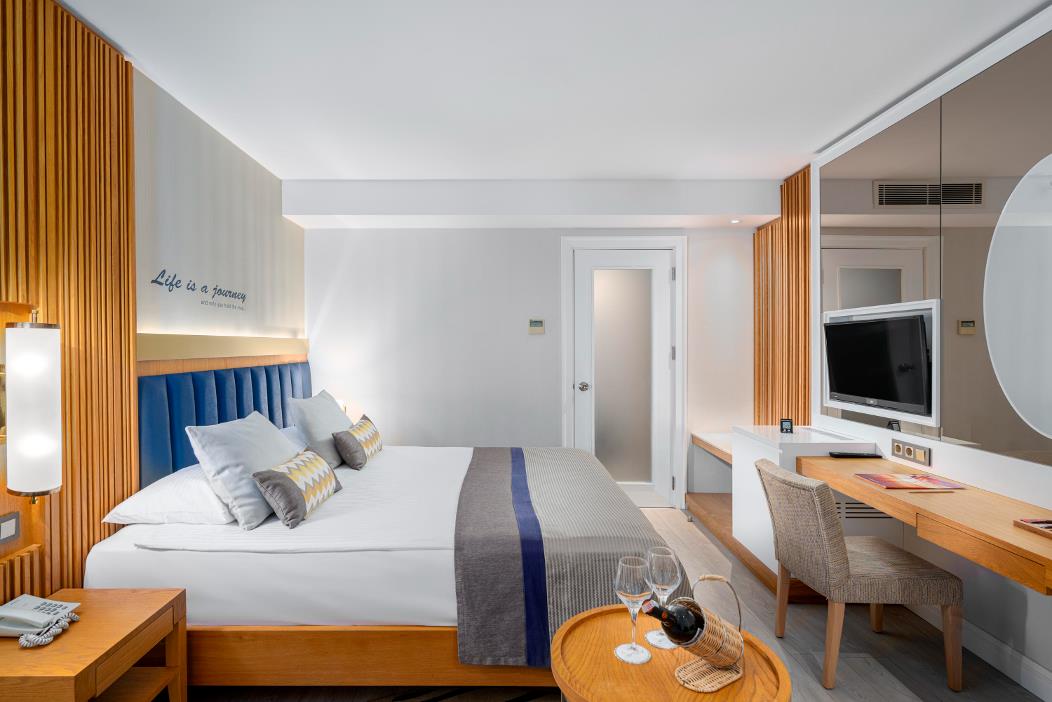 En az 2 yetişkin, En fazla 3 yetişkin + 2 çocuk veya 2 yetişkin + 3 çocuk.