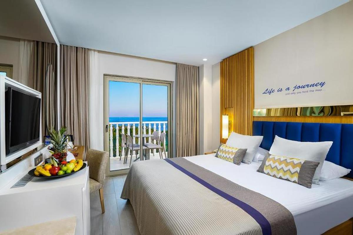 En az 2 yetişkin, En fazla 3 yetişkin + 1 çocuk veya 2 yetişkin + 2 çocuk.