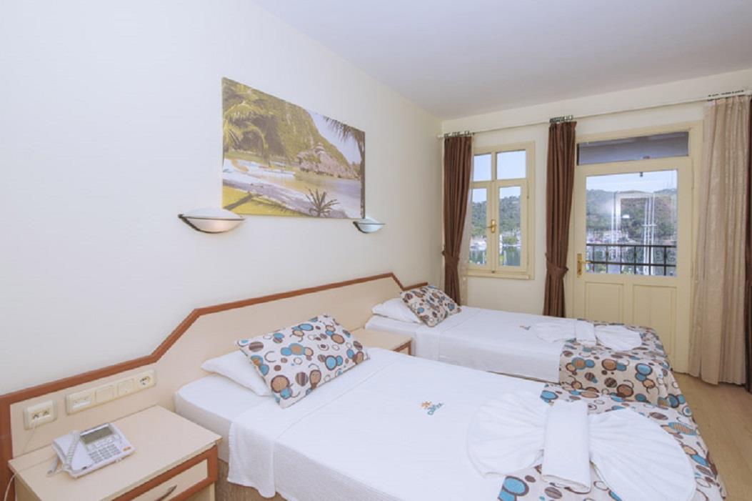 En fazla 2 yetişkin.