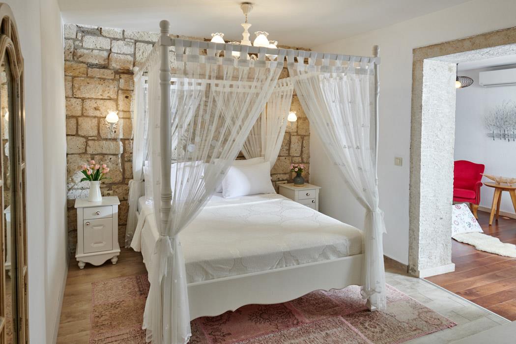 En fazla 2 yetişkin.