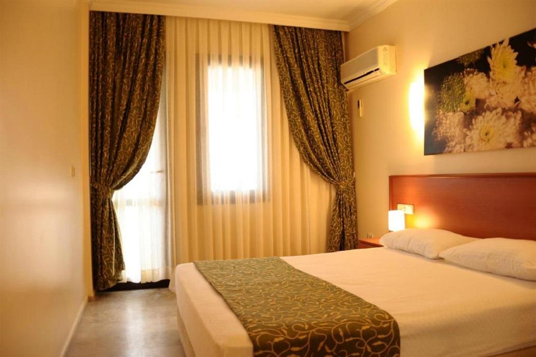 En az 2 yetişkin, En fazla 4 yetişkin + 1 bebek (0-2 yaş) veya 3 yetişkin + 1 çocuk + 1 bebek (0-2 yaş).