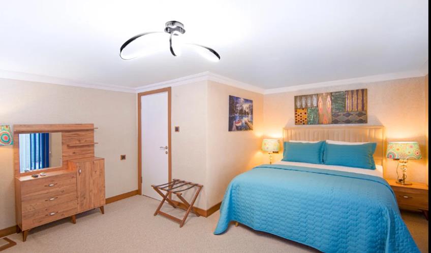 En az 2 yetişkin, En fazla 4 yetişkin.