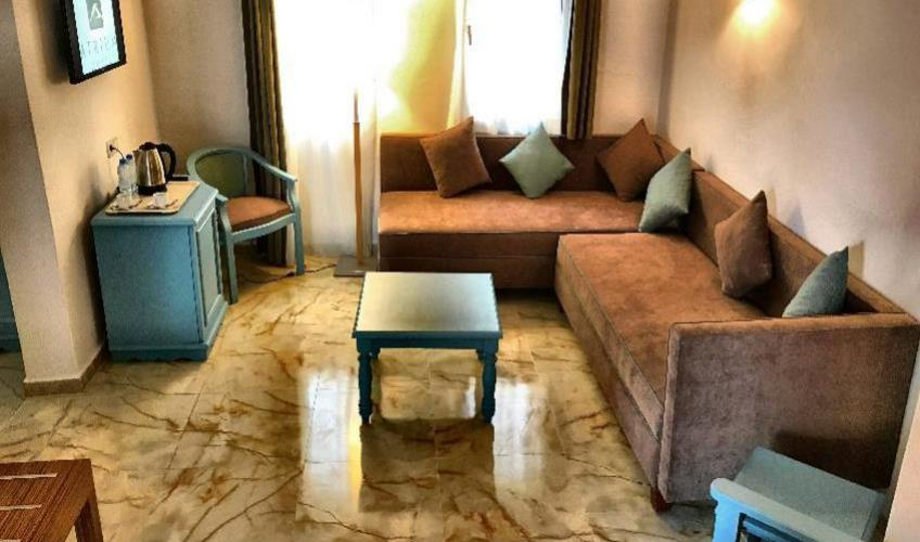 En az 2 yetişkin, En fazla 4 yetişkin + 1 bebek (0-2 yaş) veya 3 yetişkin + 1 çocuk + 1 bebek (0-2 yaş).