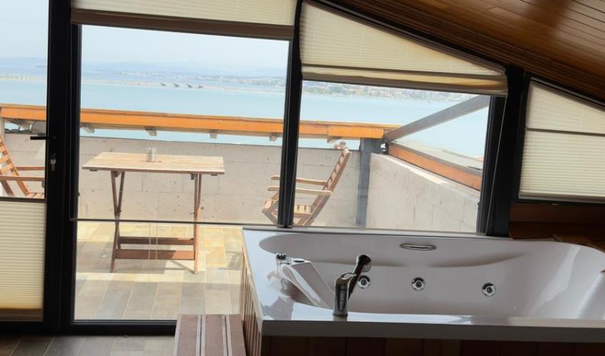 En fazla 2 yetişkin.