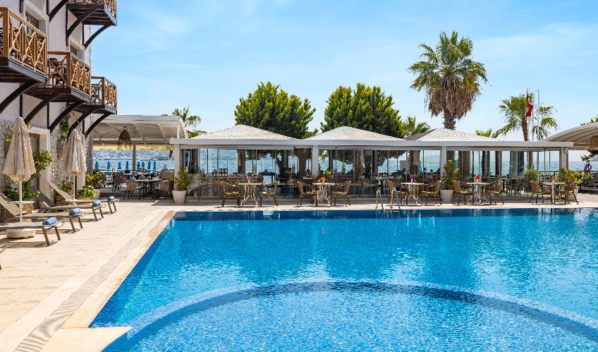 En fazla 2 yetişkin + 1 çocuk veya 1 yetişkin + 1 çocuk.