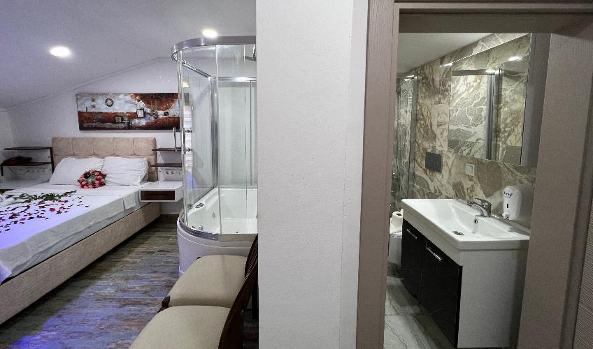 En fazla 2 yetişkin.