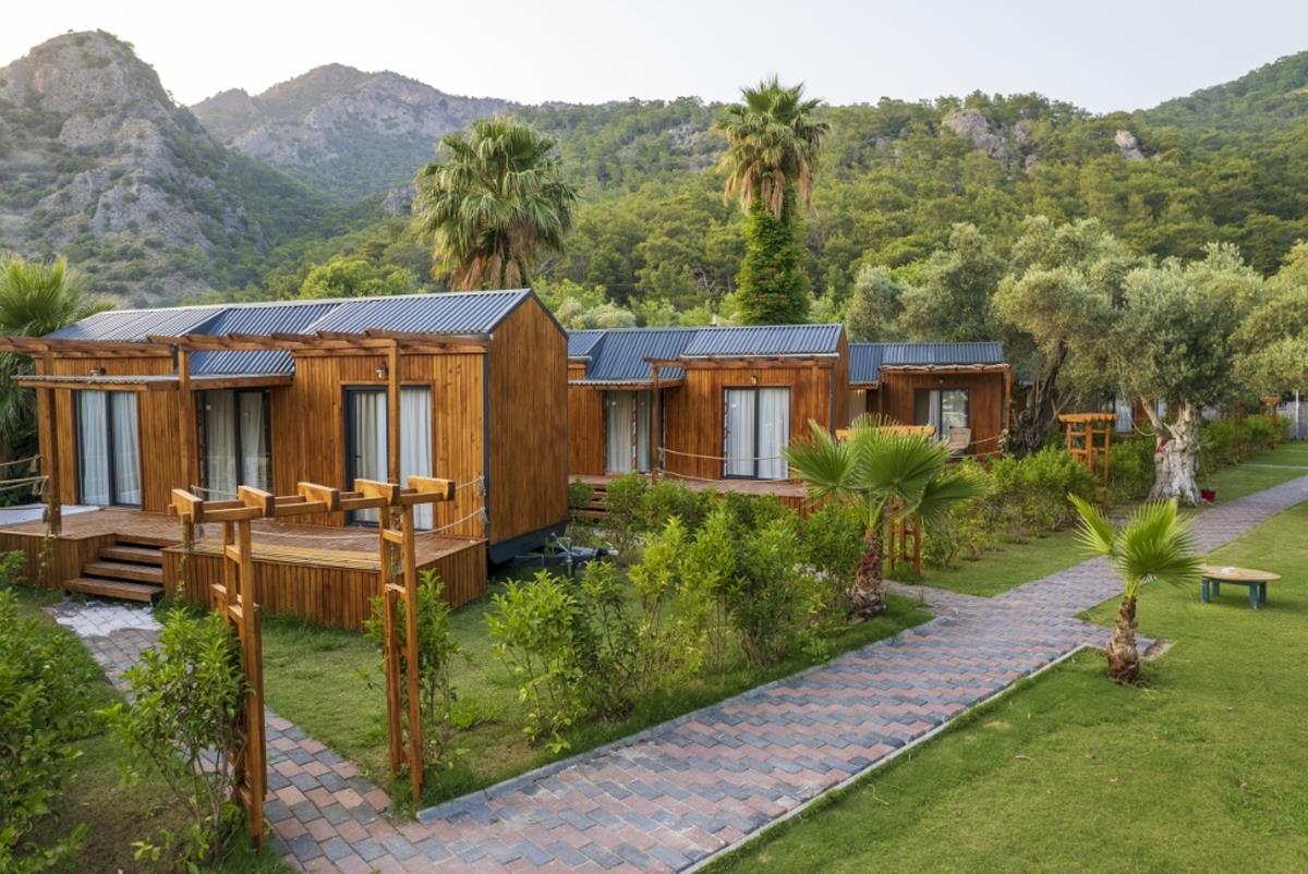 En az 2 yetişkin, En fazla 4 yetişkin veya 3 yetişkin + 1 çocuk.