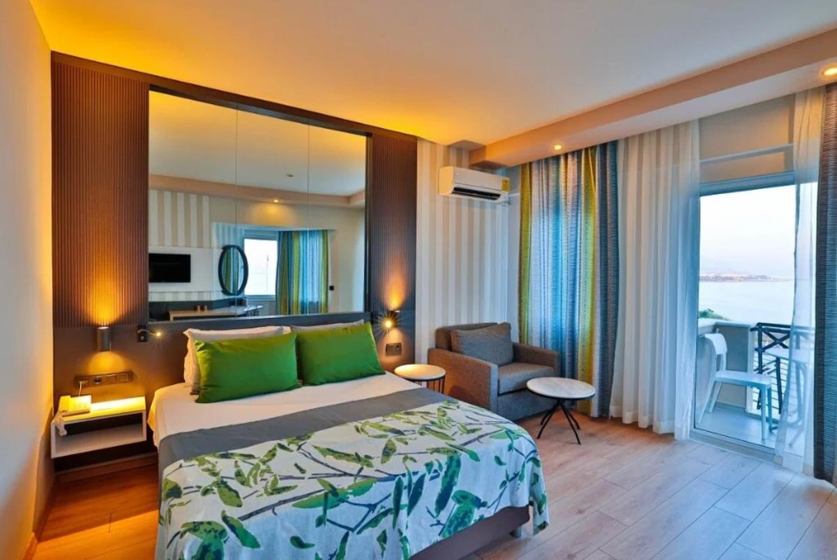 En fazla 3 yetişkin.