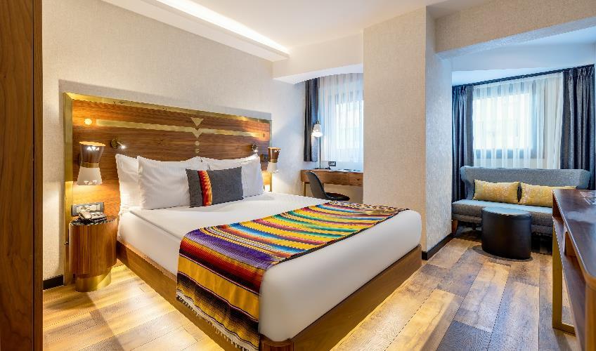 En fazla 2 yetişkin.