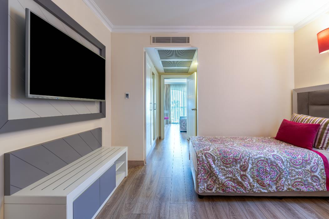 En az 3 yetişkin, En fazla 4 yetişkin + 1 çocuk veya 3 yetişkin + 2 çocuk.