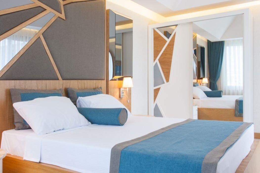 En fazla 3 yetişkin veya 2 yetişkin + 1 çocuk.