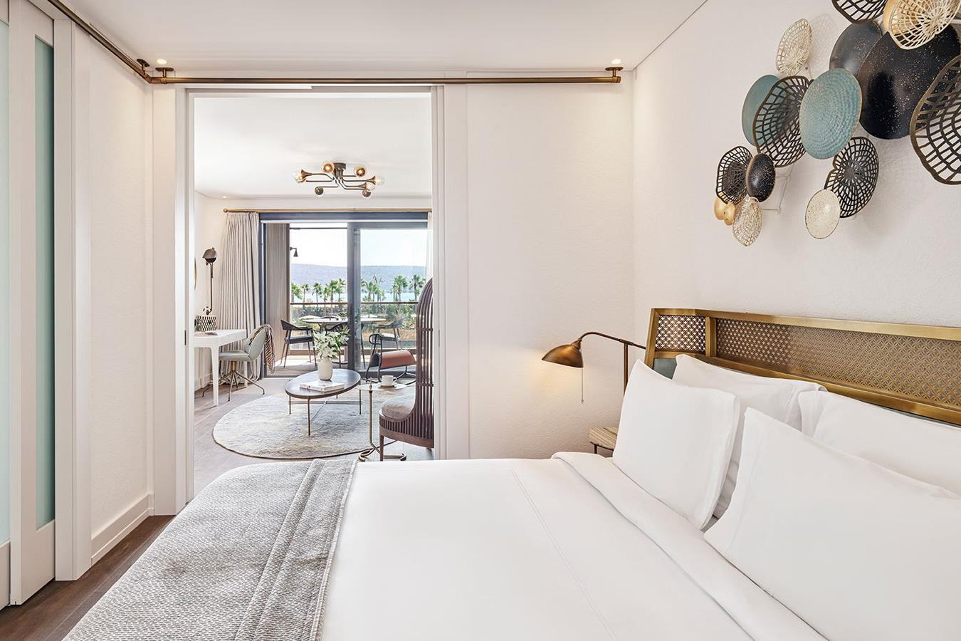 En fazla 4 yetişkin.