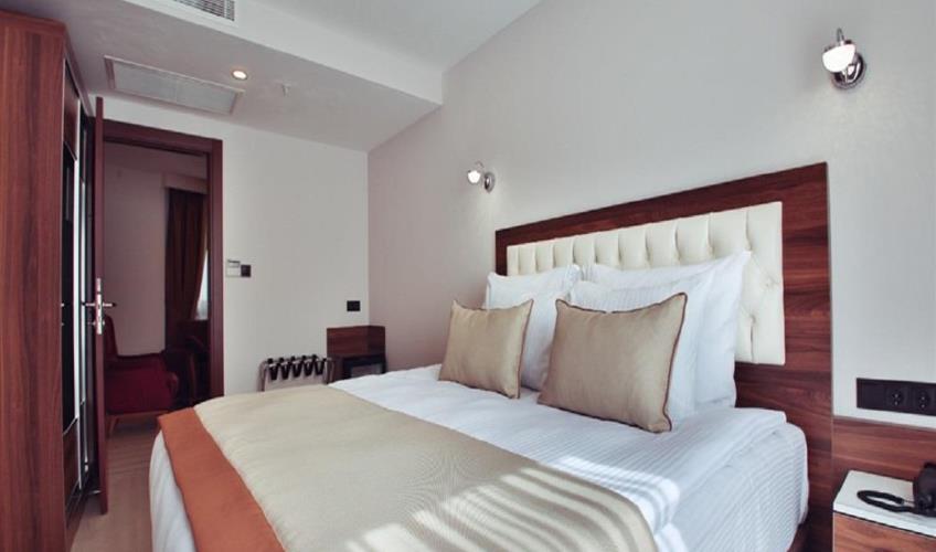 En fazla 4 yetişkin.