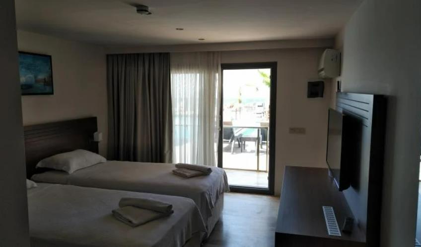 En fazla 2 yetişkin.