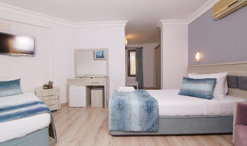 En az 2 yetişkin, En fazla 3 yetişkin + 1 bebek (0-2 yaş).