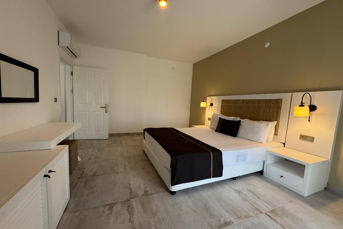 En az 2 yetişkin, En fazla 4 yetişkin veya 3 yetişkin + 1 çocuk.