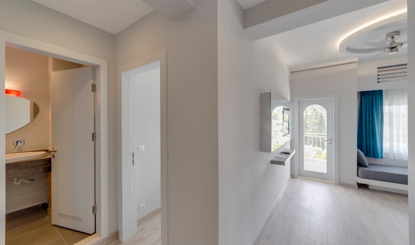 En fazla 2 yetişkin.