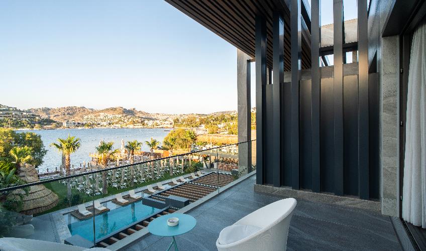 En az 2 yetişkin, En fazla 2 yetişkin.