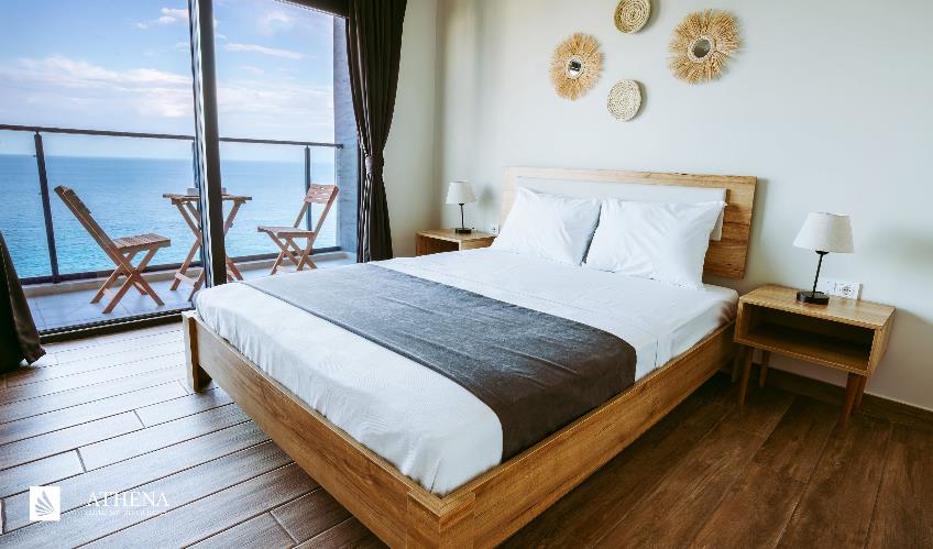 En fazla 4 yetişkin + 1 çocuk veya 3 yetişkin + 2 çocuk.