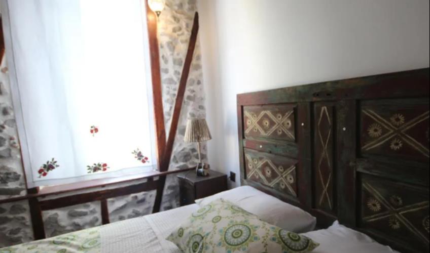 En az 2 yetişkin, En fazla 2 yetişkin.