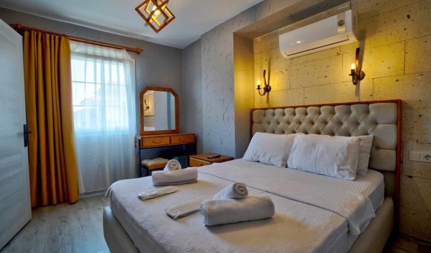 En fazla 2 yetişkin.